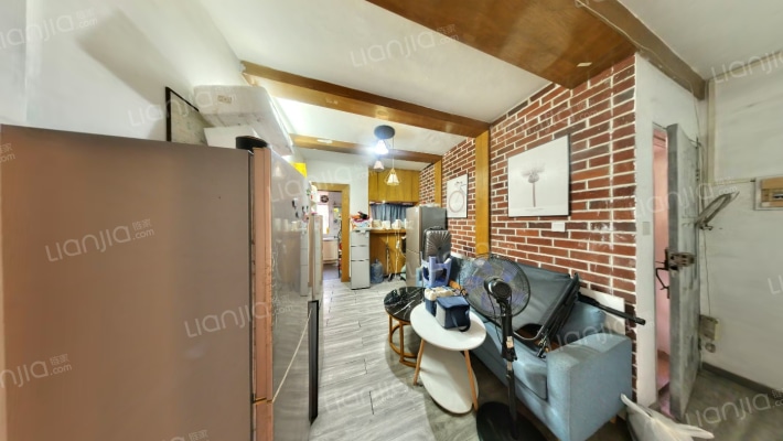 深大新村二手房实景图