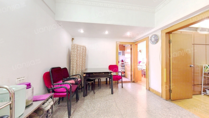 新香港大厦二手房实景图