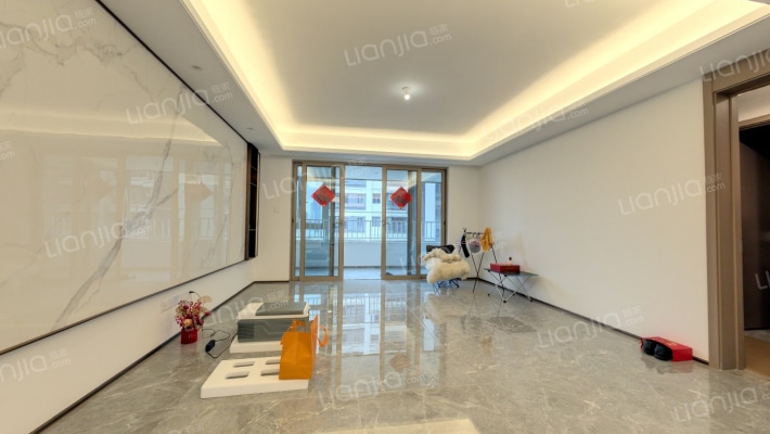 中粮保利麓湖天荟二手房实景图