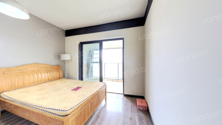 龙湖水晶郦城二手房实景图