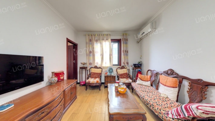 鸿岭花园东区二手房实景图