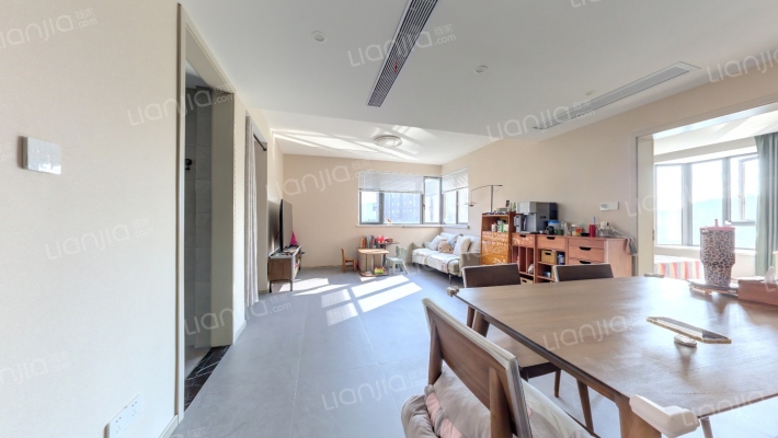 国权北路351弄二手房实景图