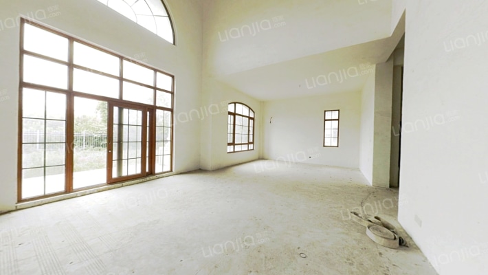 元一高尔夫别墅六期二手房实景图