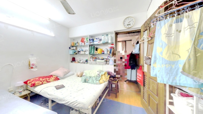 鞍山路215弄二手房实景图