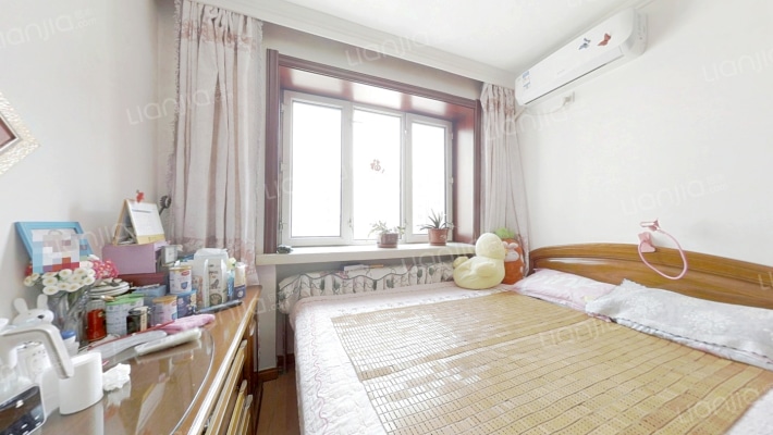 电缆名苑小区二手房实景图