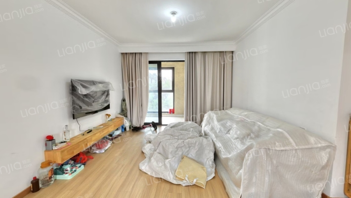 世茂龙湾八期二手房实景图