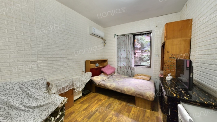 万年场下街121号二手房实景图