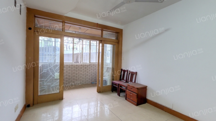 健康路63号二手房实景图