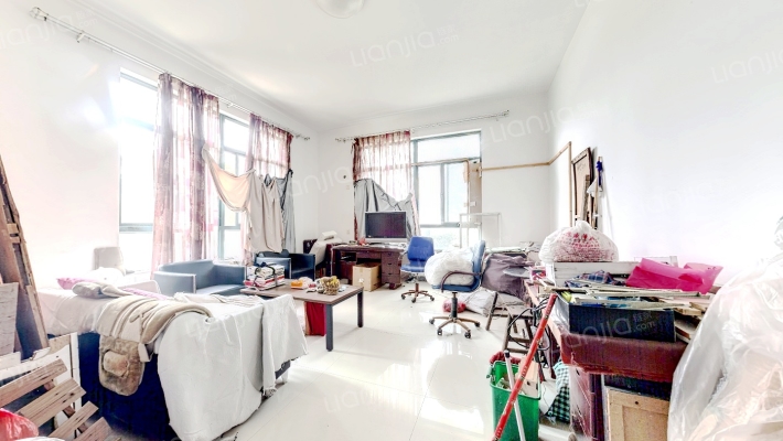 恒达世纪豪庭二手房实景图