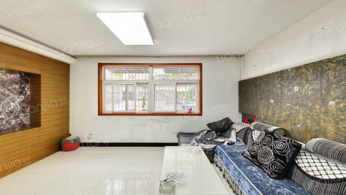 鼎业花苑二手房实景图