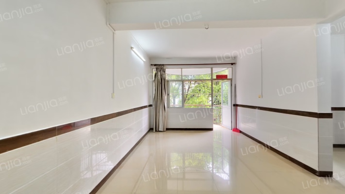 24区住宅楼二手房实景图