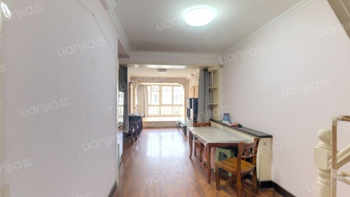 新贵都A区二手房实景图