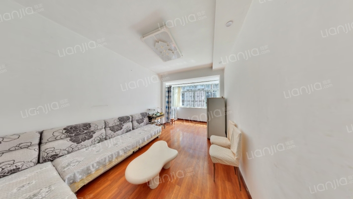 春城建筑工程总公司家属院二手房实景图