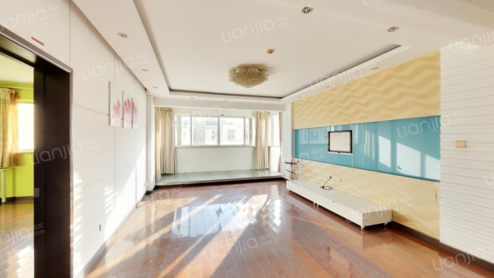 名都花苑东区二手房实景图