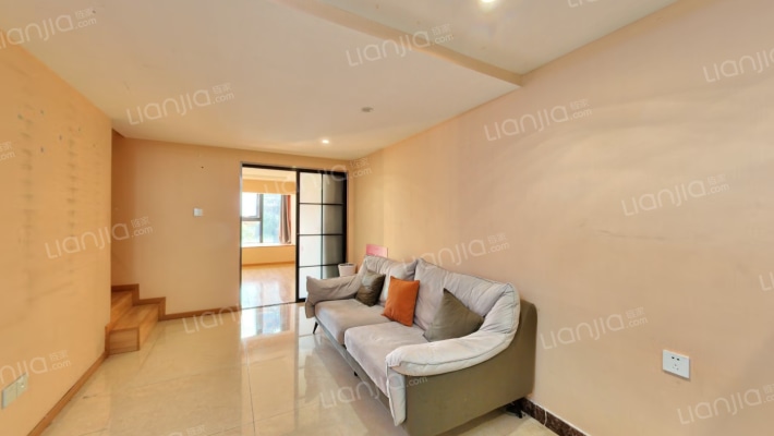 申瑞国际金座二手房实景图