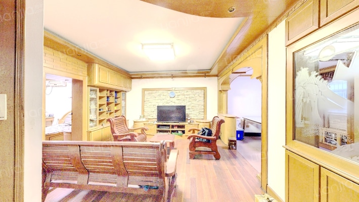 彩炼小区二手房实景图