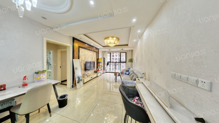 圣采泊尚二手房实景图