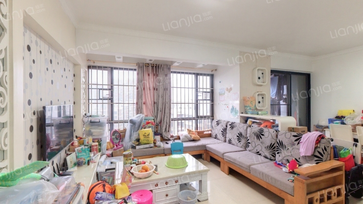 红日学府二手房实景图