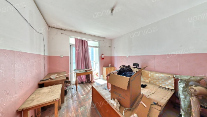 新安花苑东五区二手房实景图