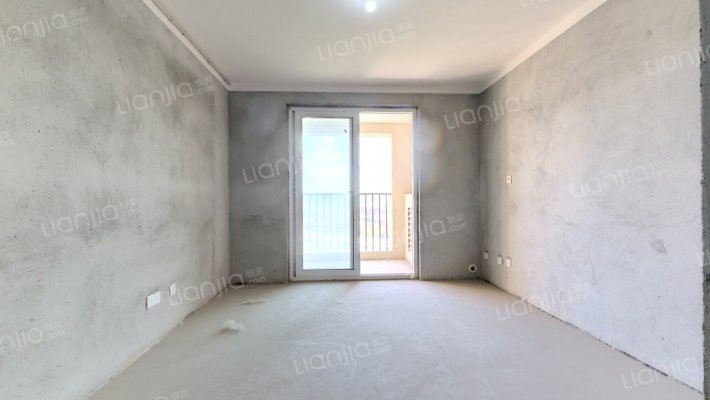 新景南苑二手房实景图