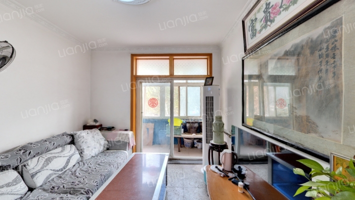 南阳路144号院二手房实景图