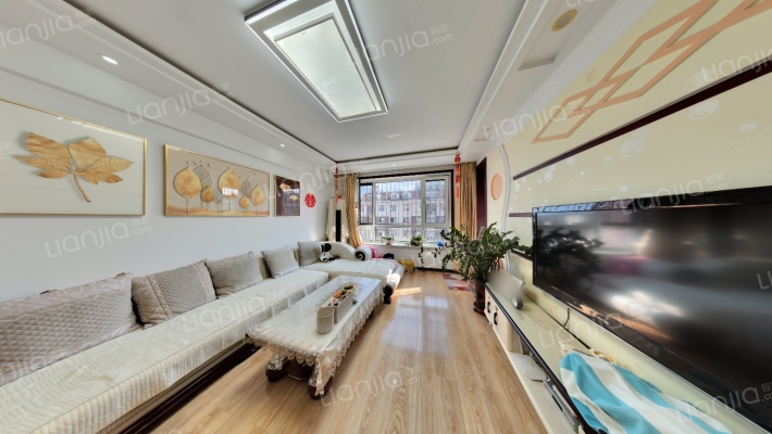 大连北方美术高级中学家属楼二手房实景图