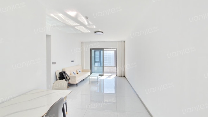 融创翡翠海岸城聆江苑二手房实景图