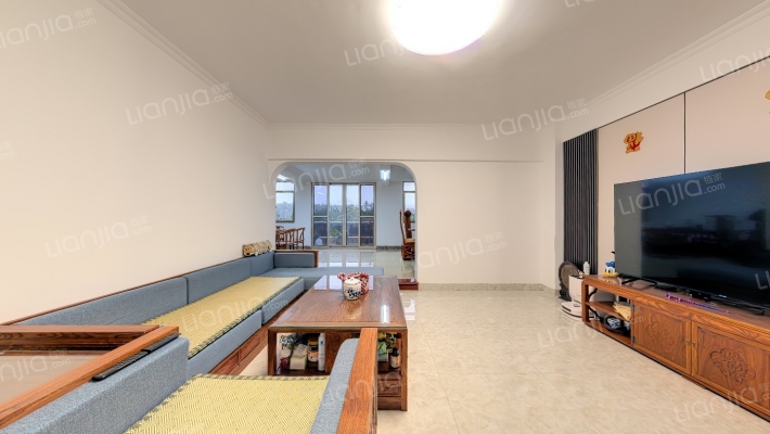 金鹿花苑二手房实景图