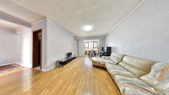 保利中心三区二手房实景图