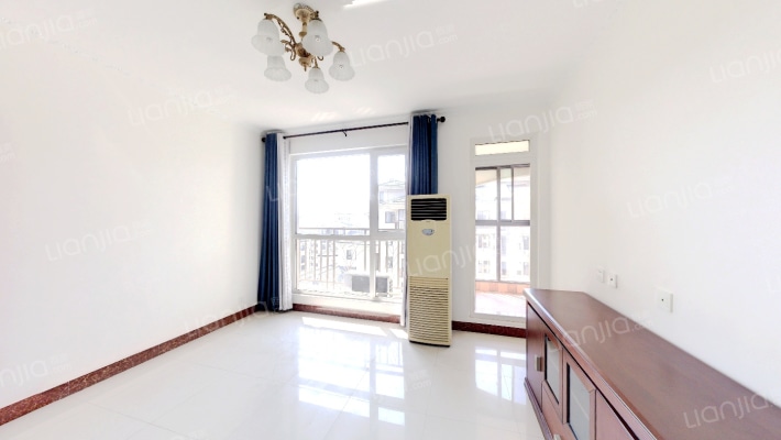 建业香槟圣园二手房实景图