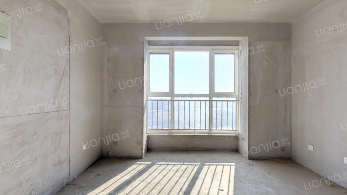 万悦城，毛坯房，东南北户型，明厨明卫，九月满二，-客厅