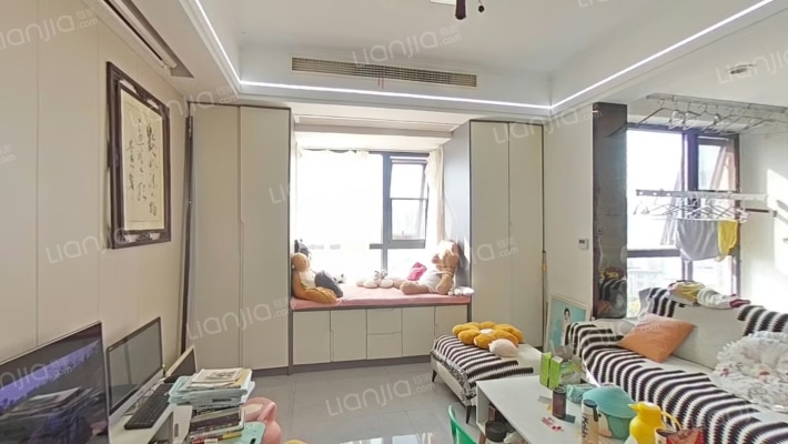 易天国际广场二手房实景图