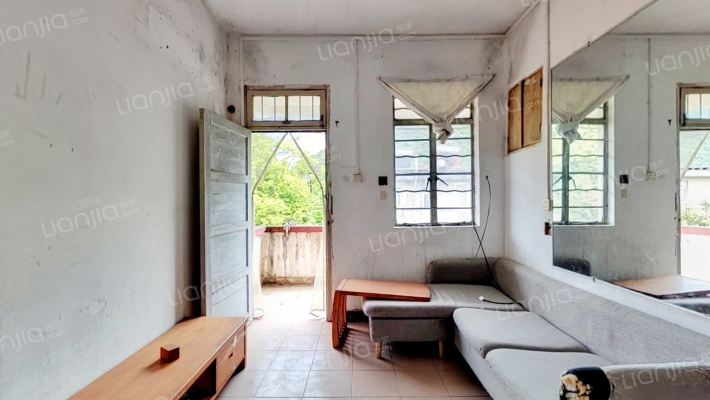 桂林橡胶机械厂宿舍二手房实景图