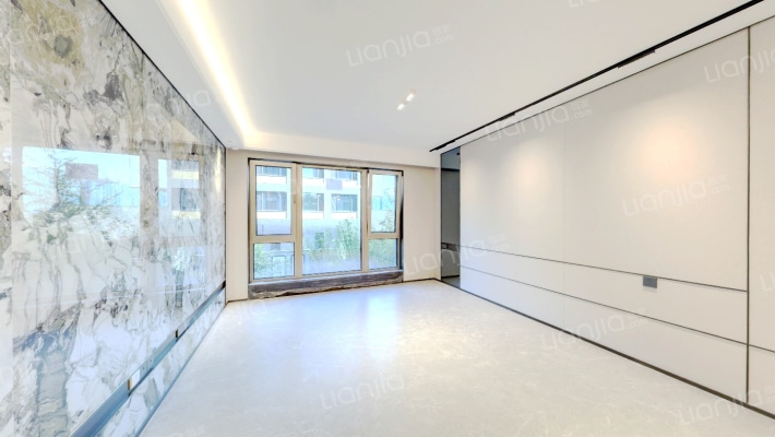 中海都阙台二手房实景图