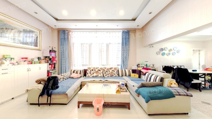 鸿运都市别墅二手房实景图