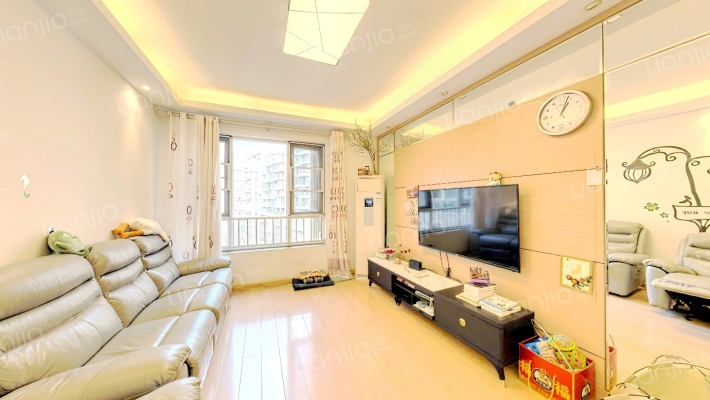 万科魅力之城四期二手房实景图