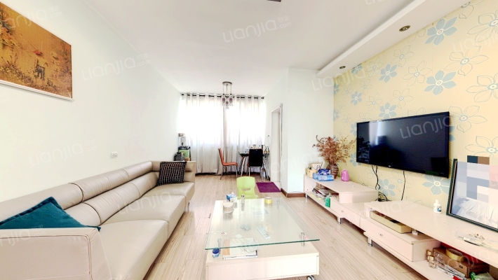 六化建育才小区二手房实景图