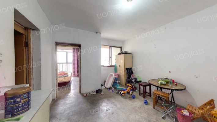 梁南苑B区二手房实景图