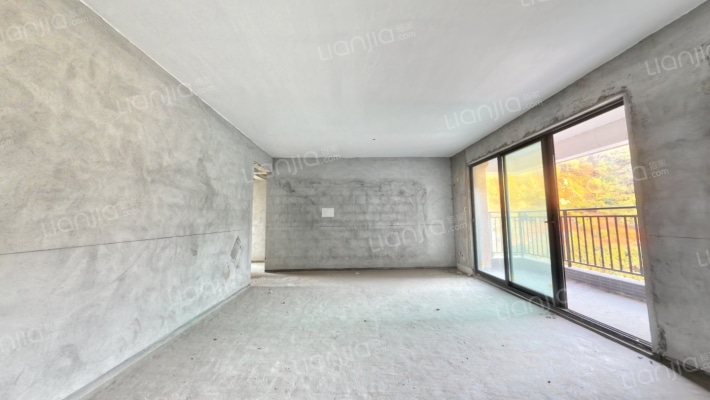 海伦悦山居二手房实景图