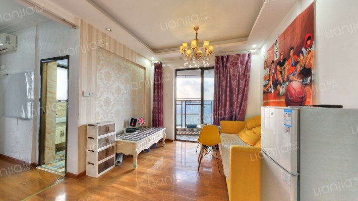 西锦国际三期二手房实景图