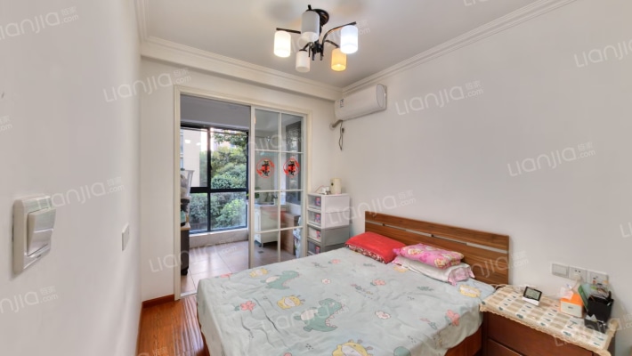 荣安琴湾二手房实景图