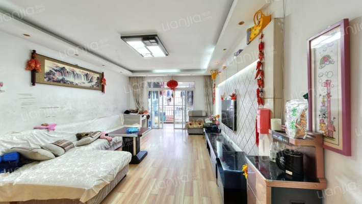 东方小区C区二手房实景图