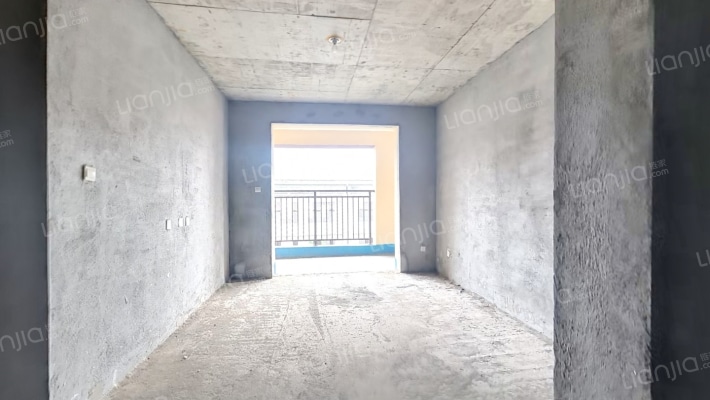 融辉清华苑二手房实景图