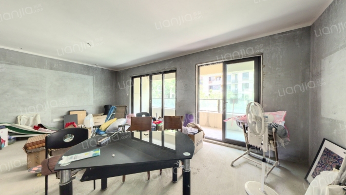 保利天和二手房实景图