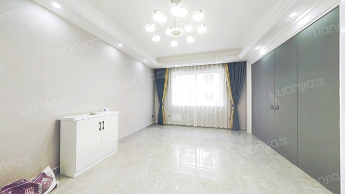 城河商城二手房实景图