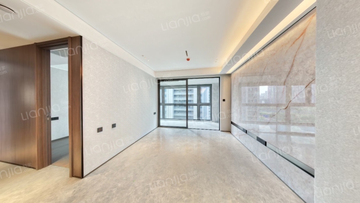 万科朗拾雨核二手房实景图