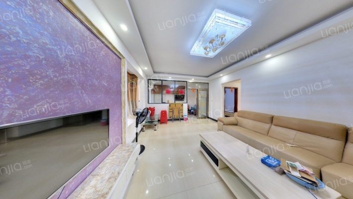 金城港溢湾二手房实景图