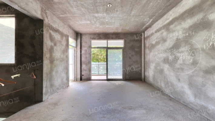 南山绿庭A区二手房实景图