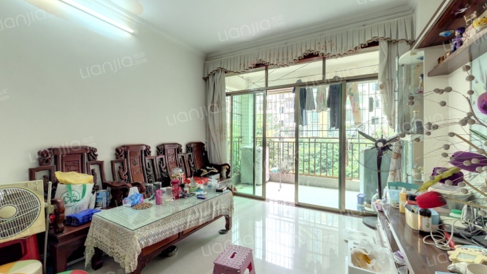 东骏名苑二手房实景图