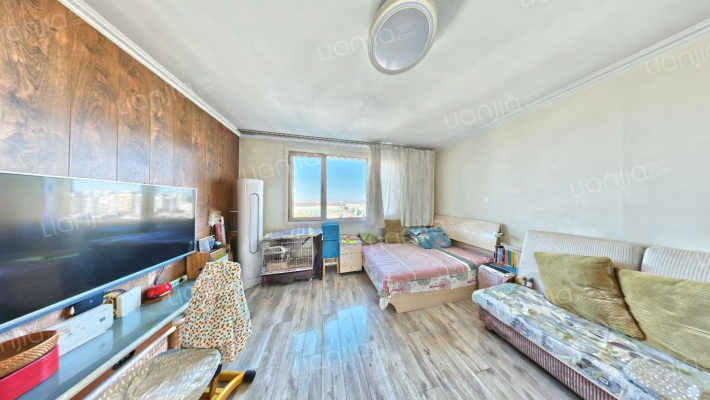 柏林爱乐三期二手房实景图